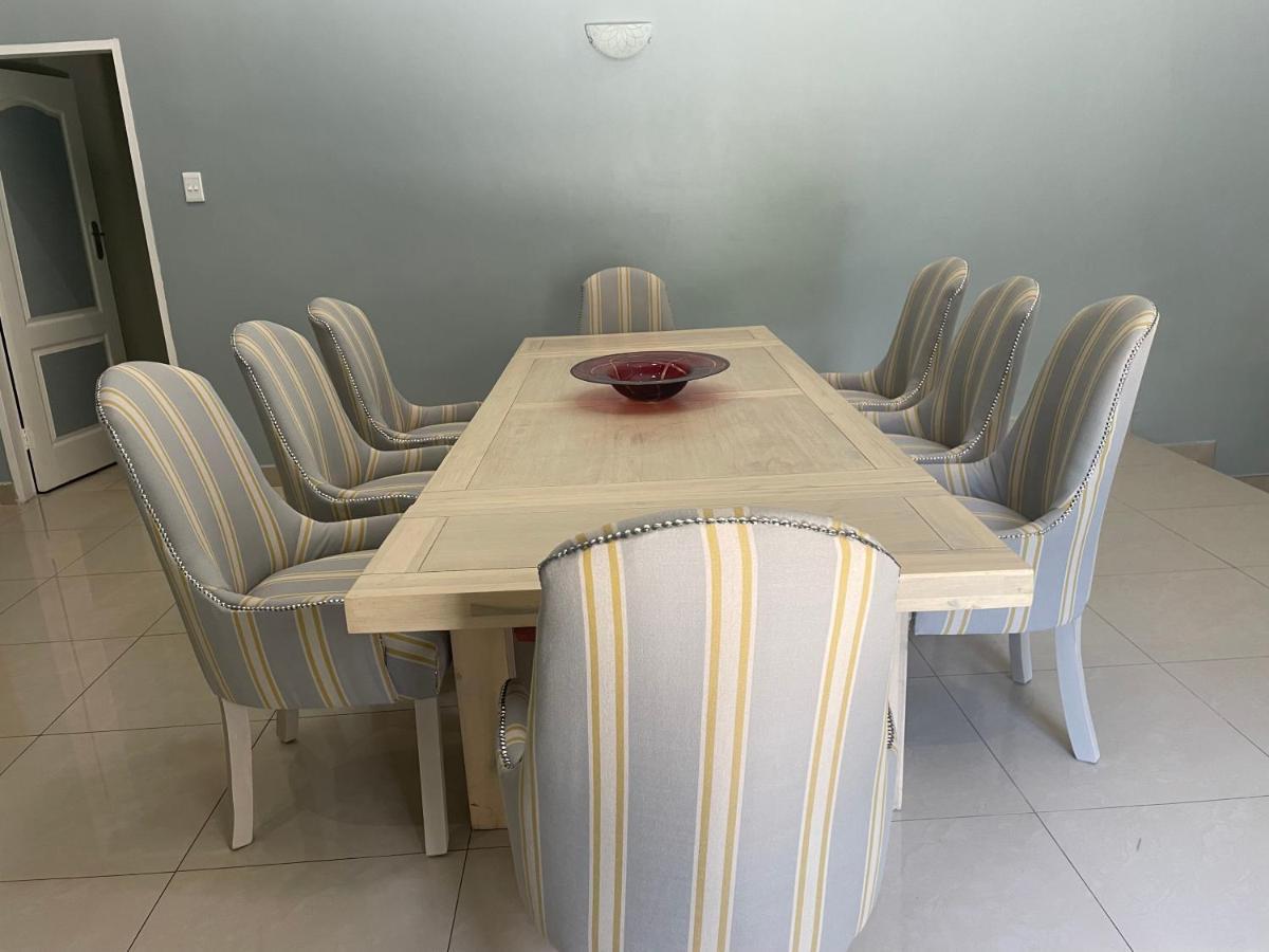 Zwelakho Furnished Apartments The Cube Johannesburg Esterno foto