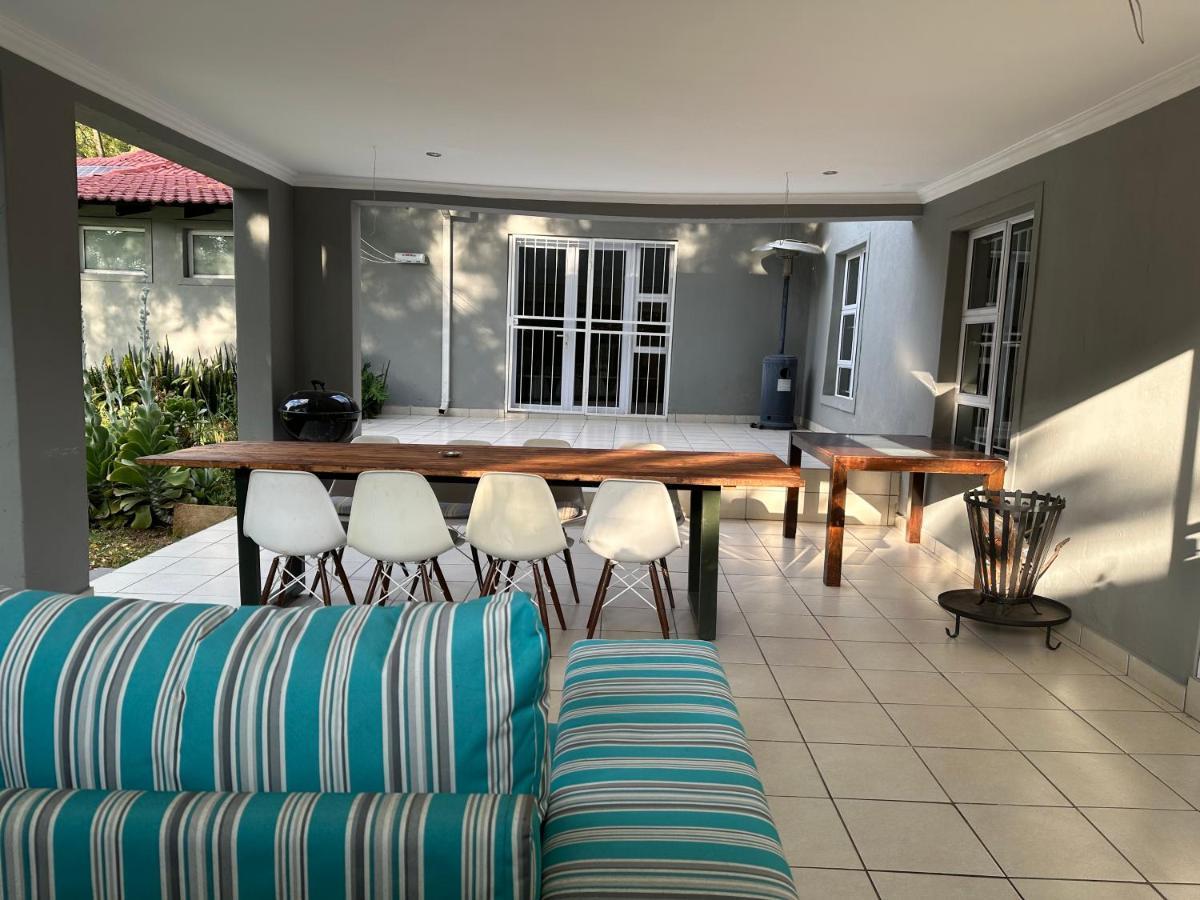 Zwelakho Furnished Apartments The Cube Johannesburg Esterno foto