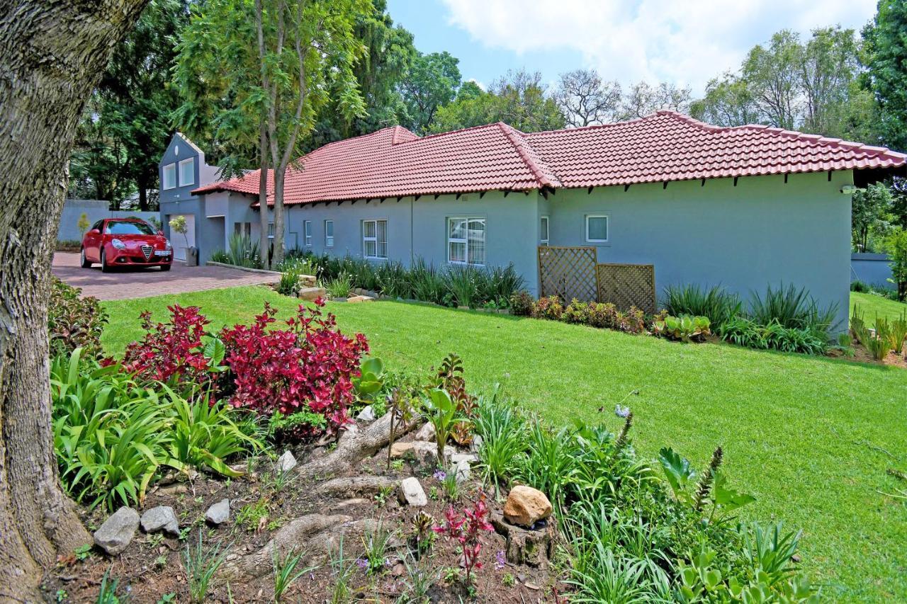 Zwelakho Furnished Apartments The Cube Johannesburg Esterno foto