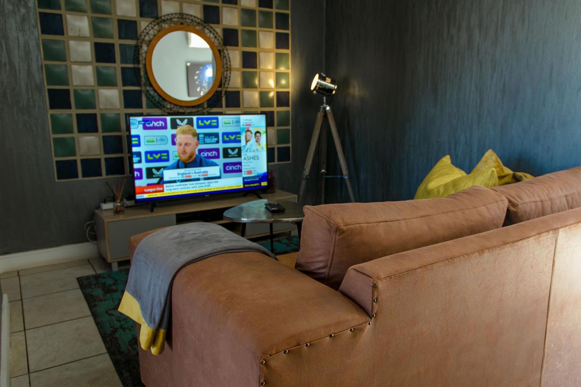 Zwelakho Furnished Apartments The Cube Johannesburg Esterno foto
